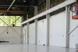 Безповітряне фарбування стін та стелі в промислових приміщеннях
